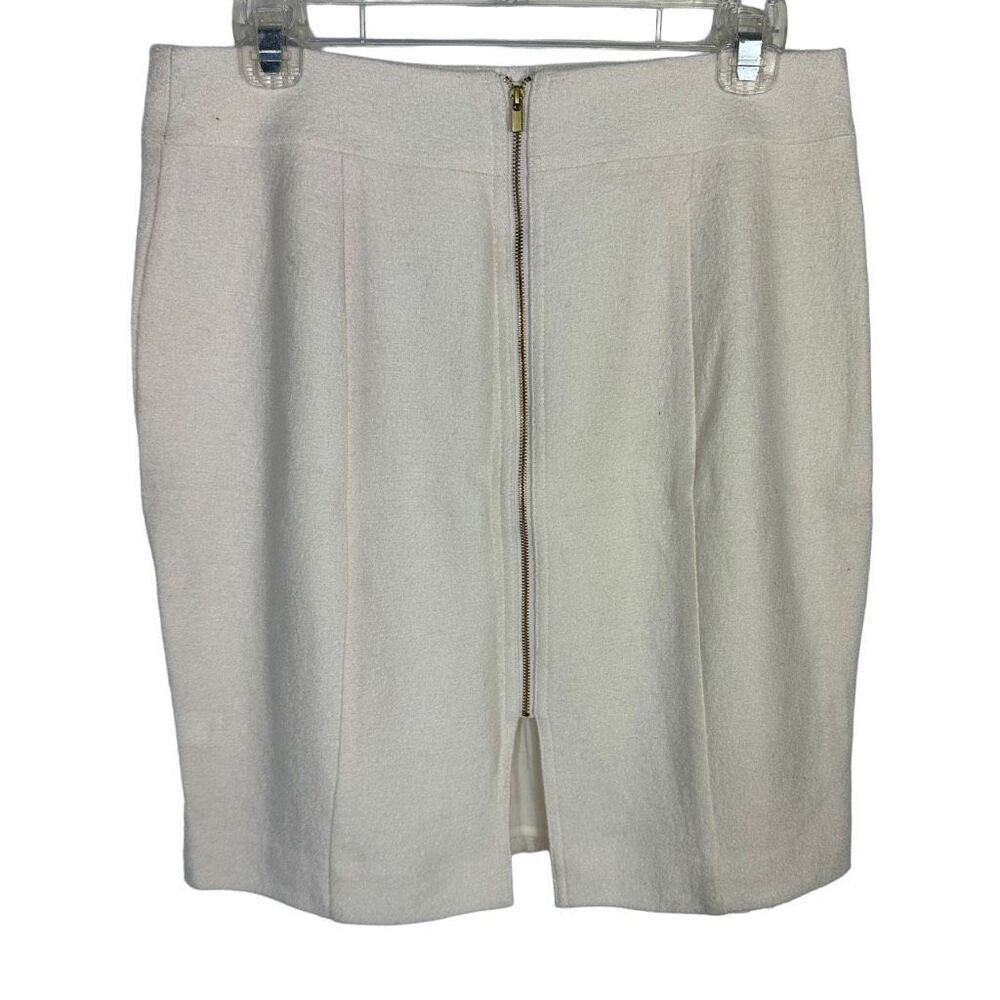 Banana Republic winter white wool skirt with back zip- size 6 - Picture 4 of 10